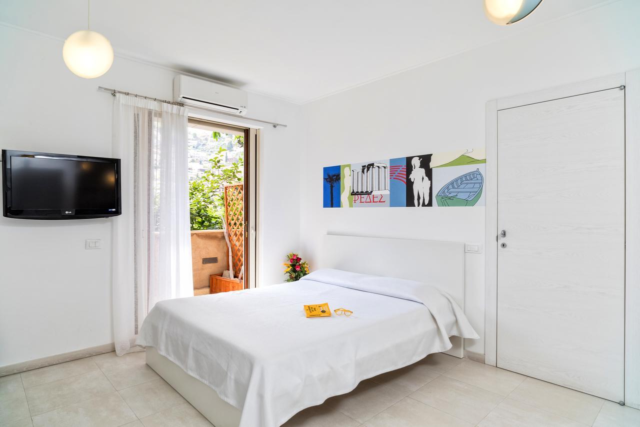 Medea Residence Appartamenti Vacanze Taormine Extérieur photo
